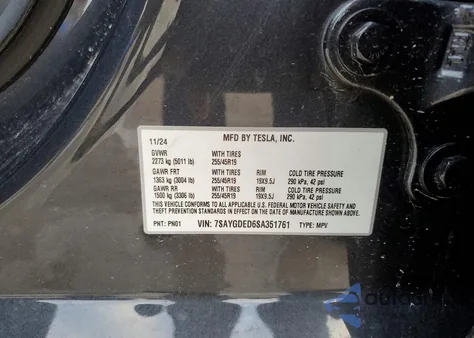 2025 Tesla Model Y z USA, uszkodzony, nr VIN 7SAYGDED6SA351761